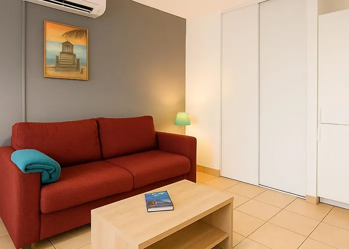 Mini Vue Jardin Dans Calme Wifi Piscine A Pied ヴィラ